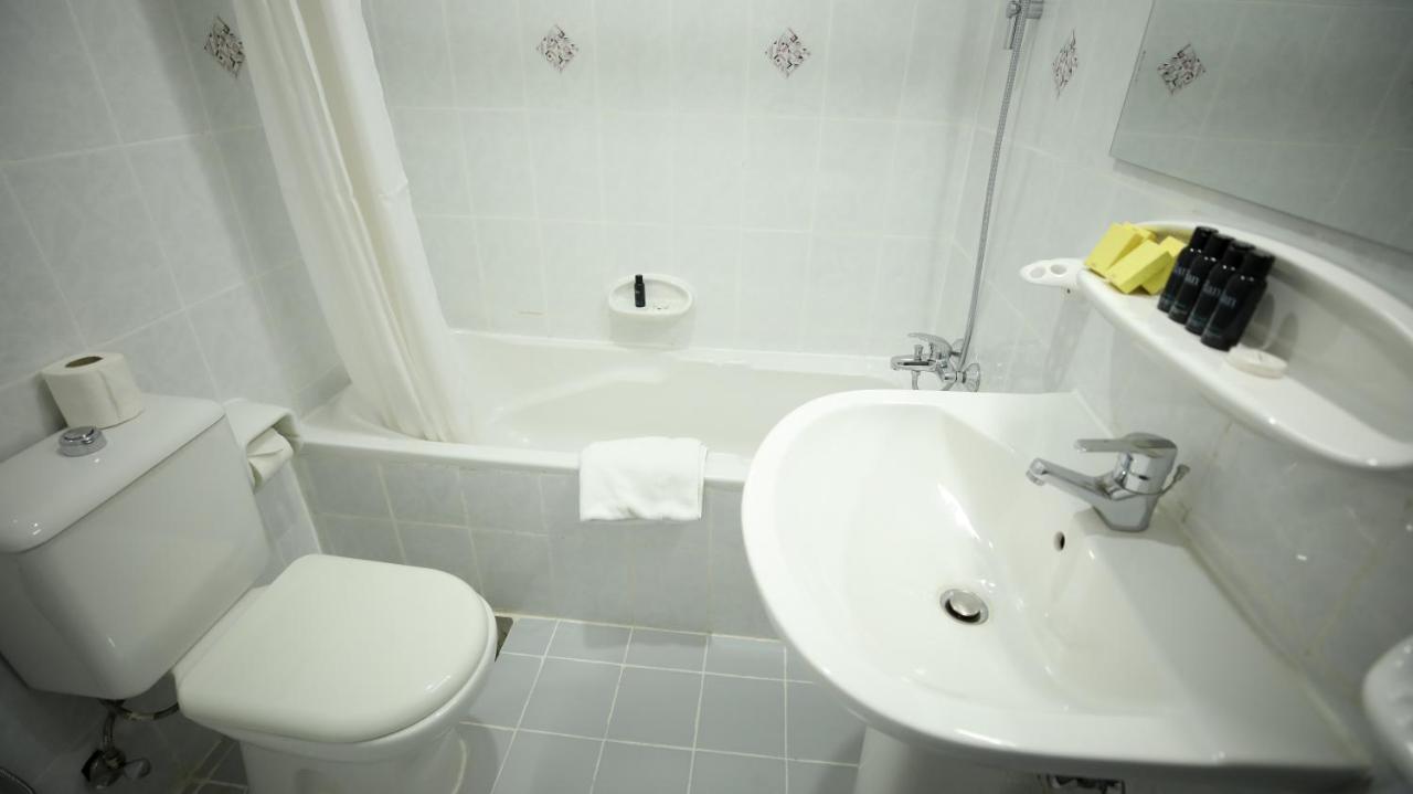 Green House Hotel Suites & Apartment Дубай Екстериор снимка