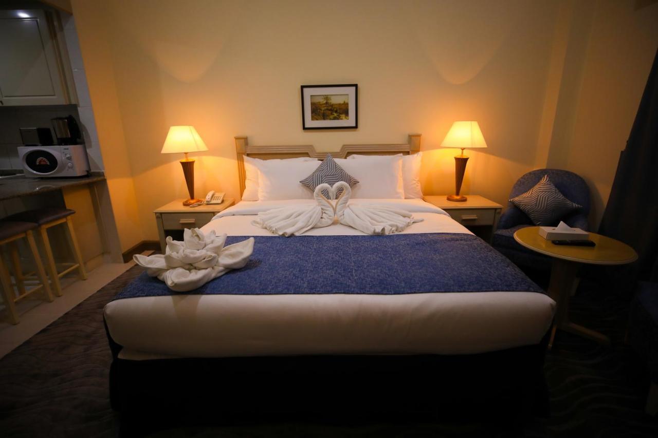 Green House Hotel Suites & Apartment Дубай Екстериор снимка