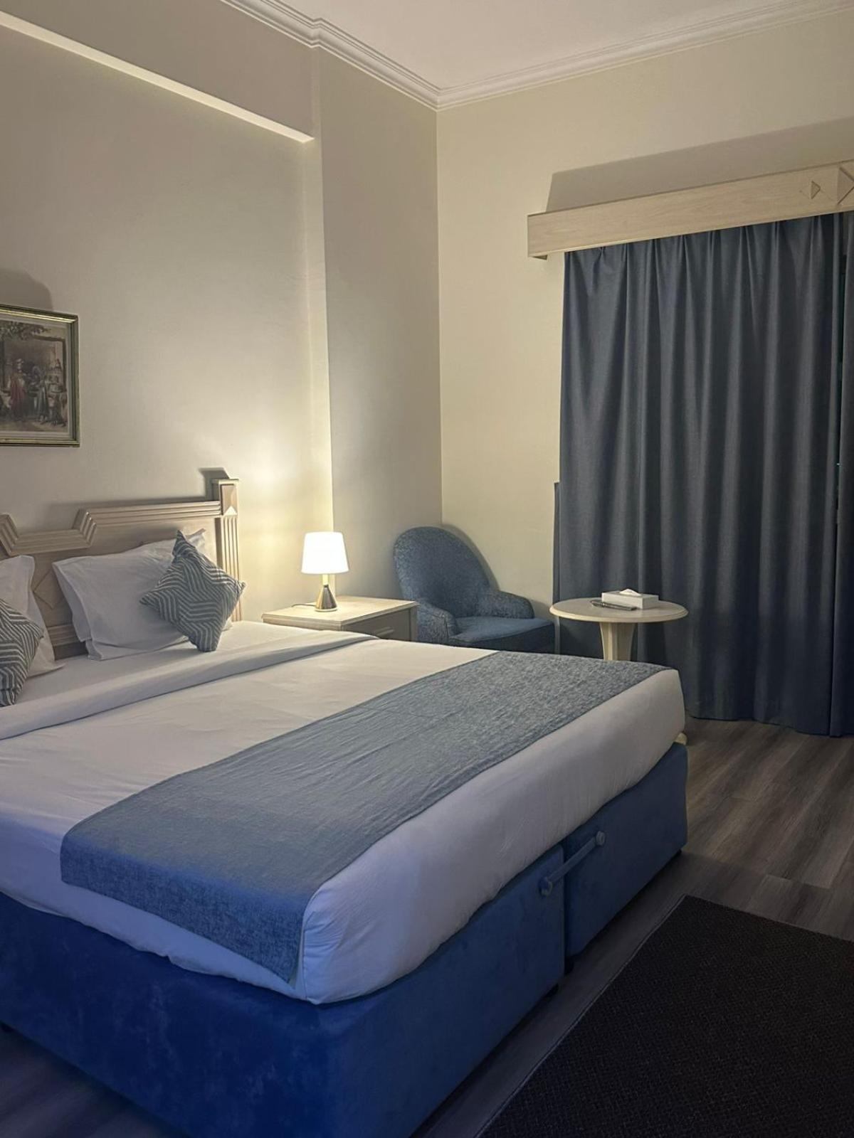 Green House Hotel Suites & Apartment Дубай Екстериор снимка