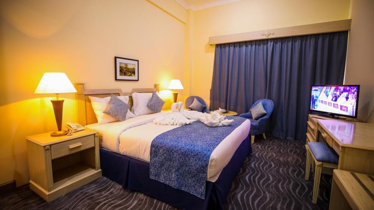 Green House Hotel Suites & Apartment Дубай Екстериор снимка